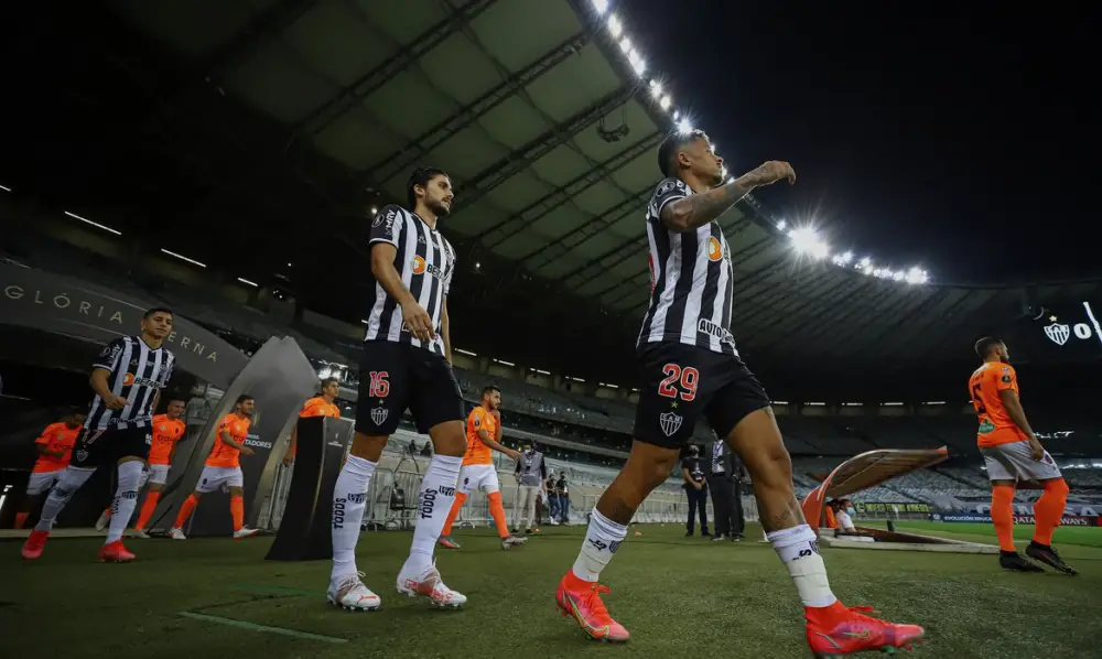 Atlético Mineiro vira a chave e foca na estreia da Libertadores